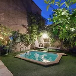 L'orangerie D'hotes De Charme Valros